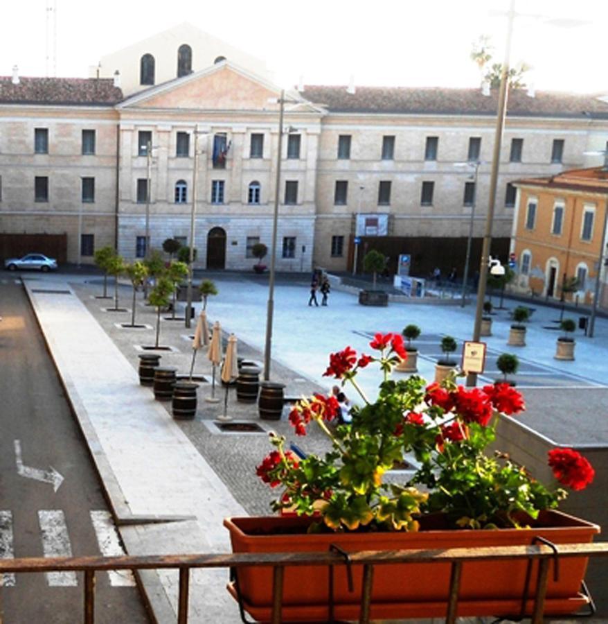 B&B Le Finestre Su Via Cavour Sassari Exteriér fotografie