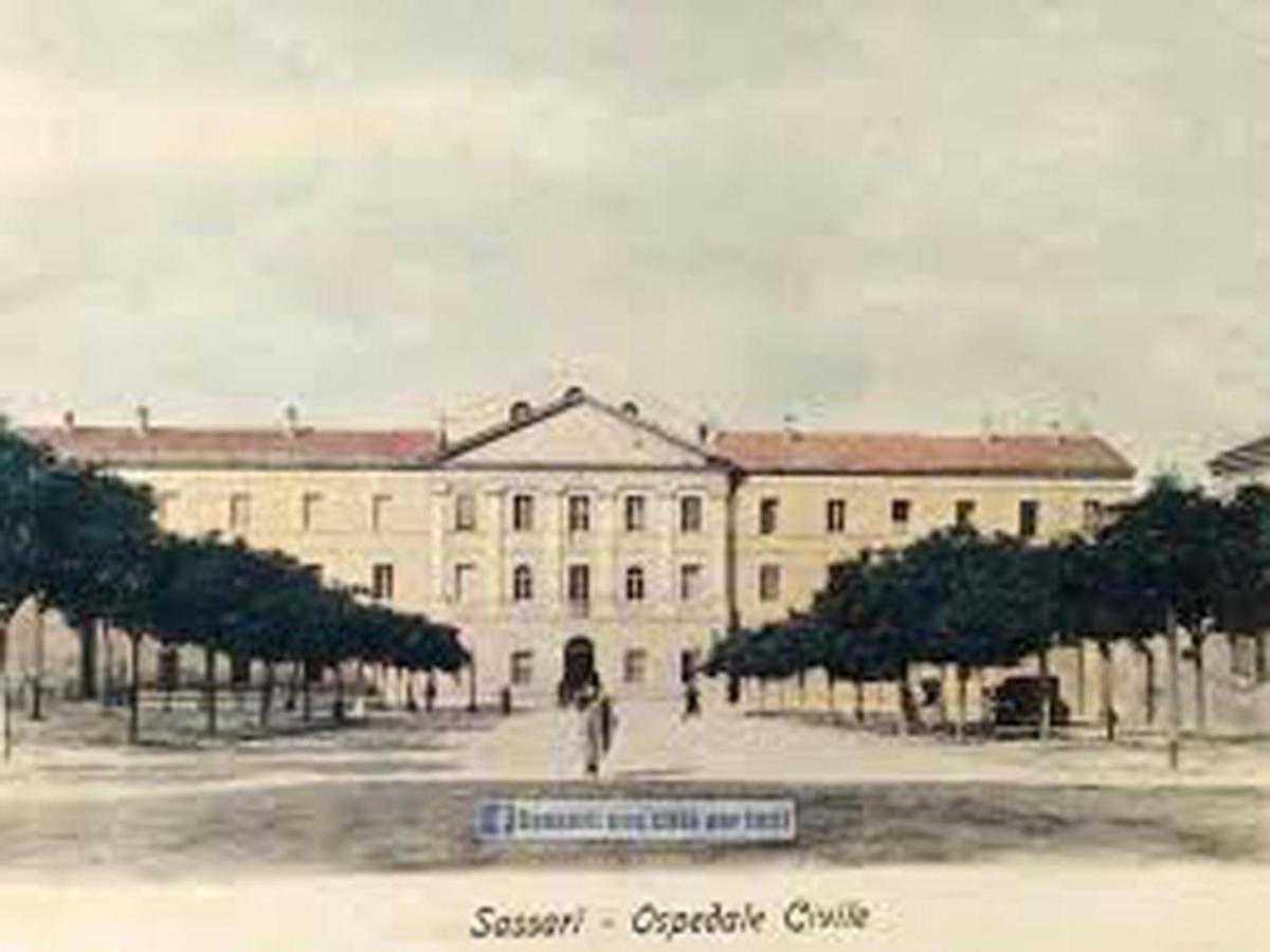 B&B Le Finestre Su Via Cavour Sassari Exteriér fotografie