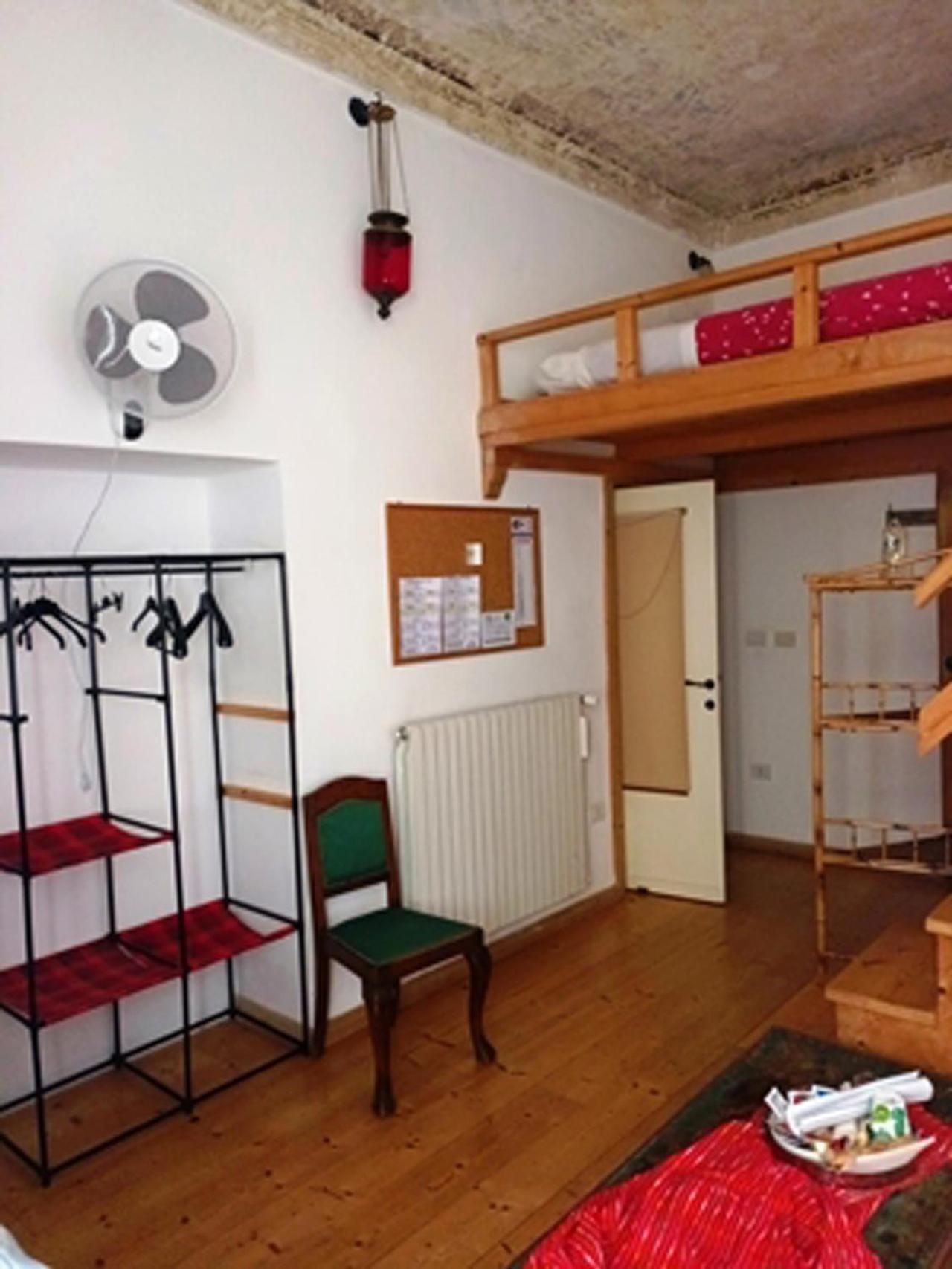 B&B Le Finestre Su Via Cavour Sassari Pokoj fotografie